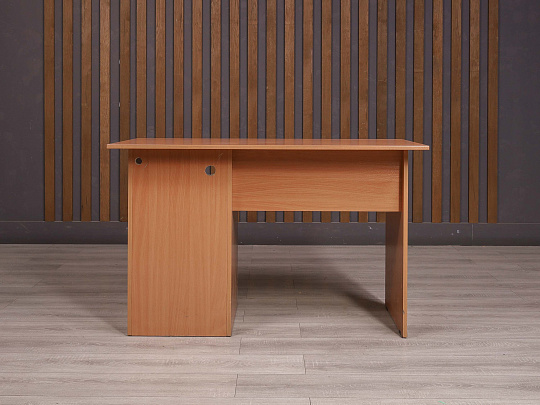 Стол с тумбой ДСП Клен Россия