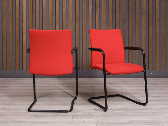 Конференц-кресло Ткань Красный Россия