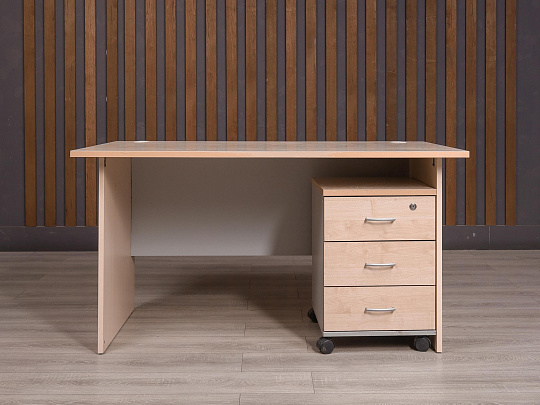 Стол с тумбой ДСП Дуб Россия