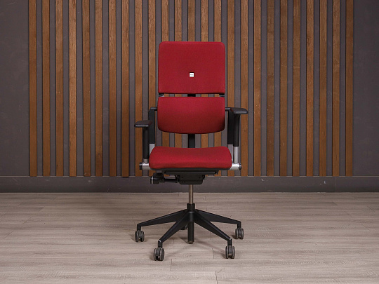 Офисное кресло Steelcase Ткань Бордовый Россия