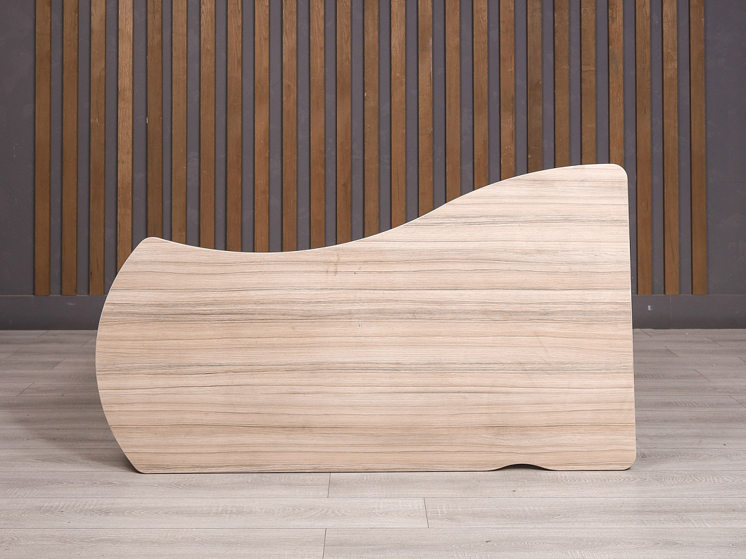 Стол эргономичный Berlin ДСП Орех Россия (232511-08105)