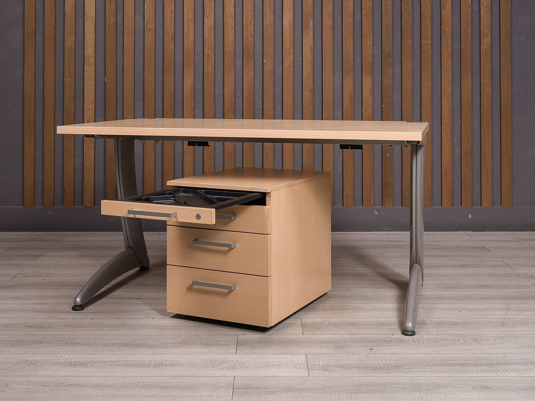 Стол с тумбой Steelcase ДСП Дуб США (21571-11085)
