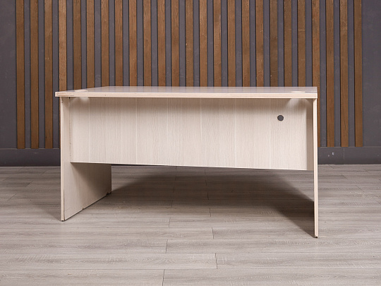 Стол прямоугольный ДСП Дуб Россия