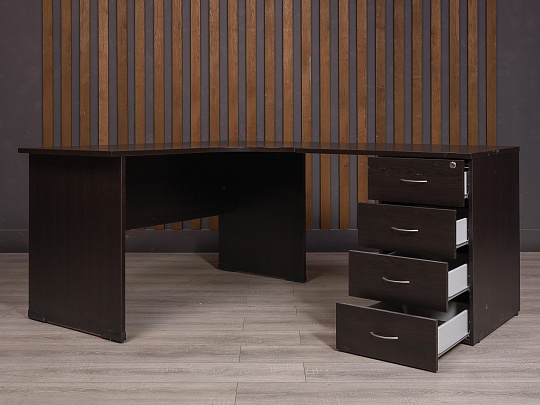 Стол с тумбой ДСП Венге Россия