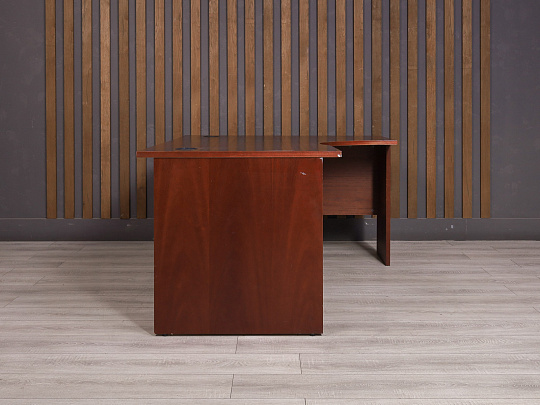 Стол угловой ДСП Махагон Россия