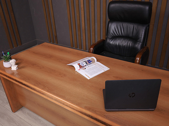 Стол руководителя ДСП Орех Россия