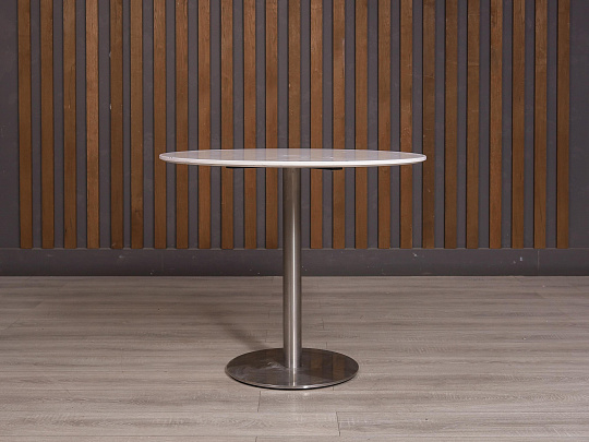 Стол для переговоров ДСП Белый Россия