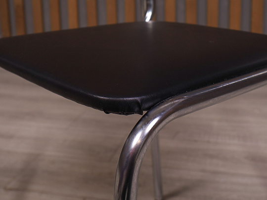 Офисный стул Кожзам Чёрный Россия