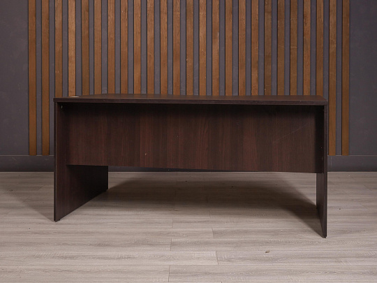 Стол эргономичный ДСП Венге Россия