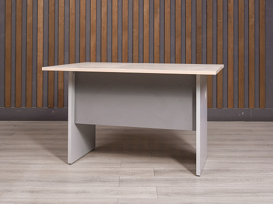 Стол прямоугольный ДСП Дуб Россия