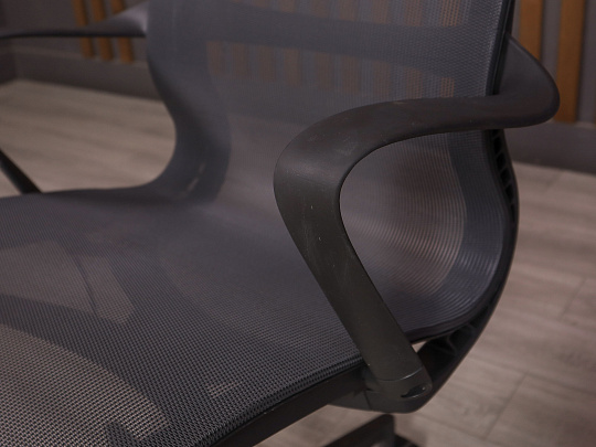 Офисное кресло Herman Miller Ткань Серый США