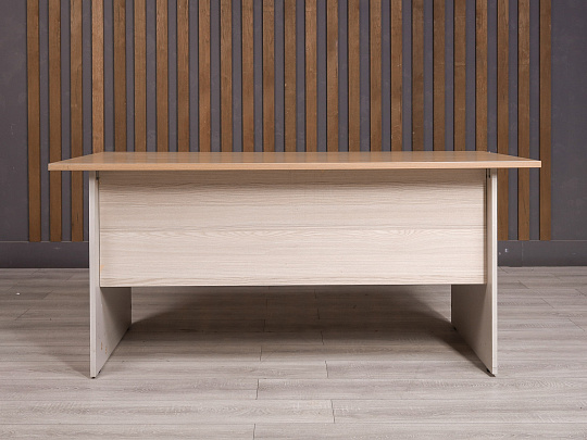 Стол прямоугольный ДСП Орех Россия