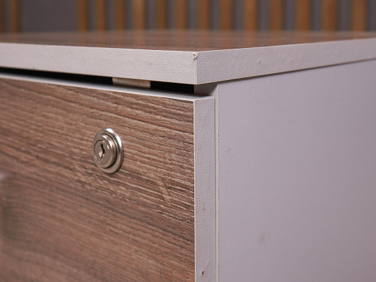 Тумба подкатная ДСП Ясень шимо Россия