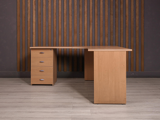 Стол с тумбой ДСП Орех Россия