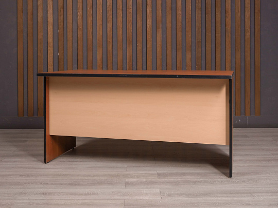 Стол прямоугольный ДСП Орех Россия