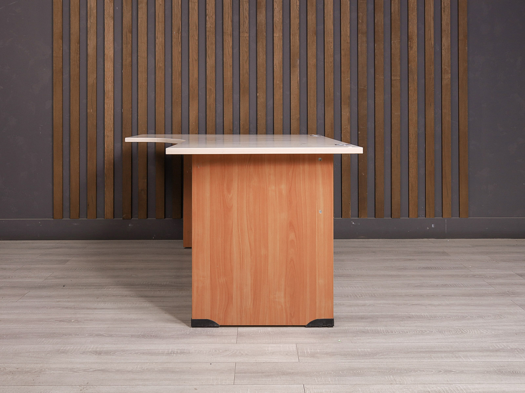 Стол угловой ДСП Дуб Россия (23256-20045)