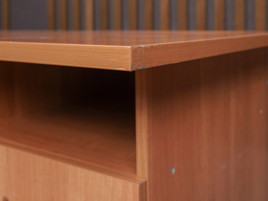 Стол с тумбой ДСП Ольха Россия