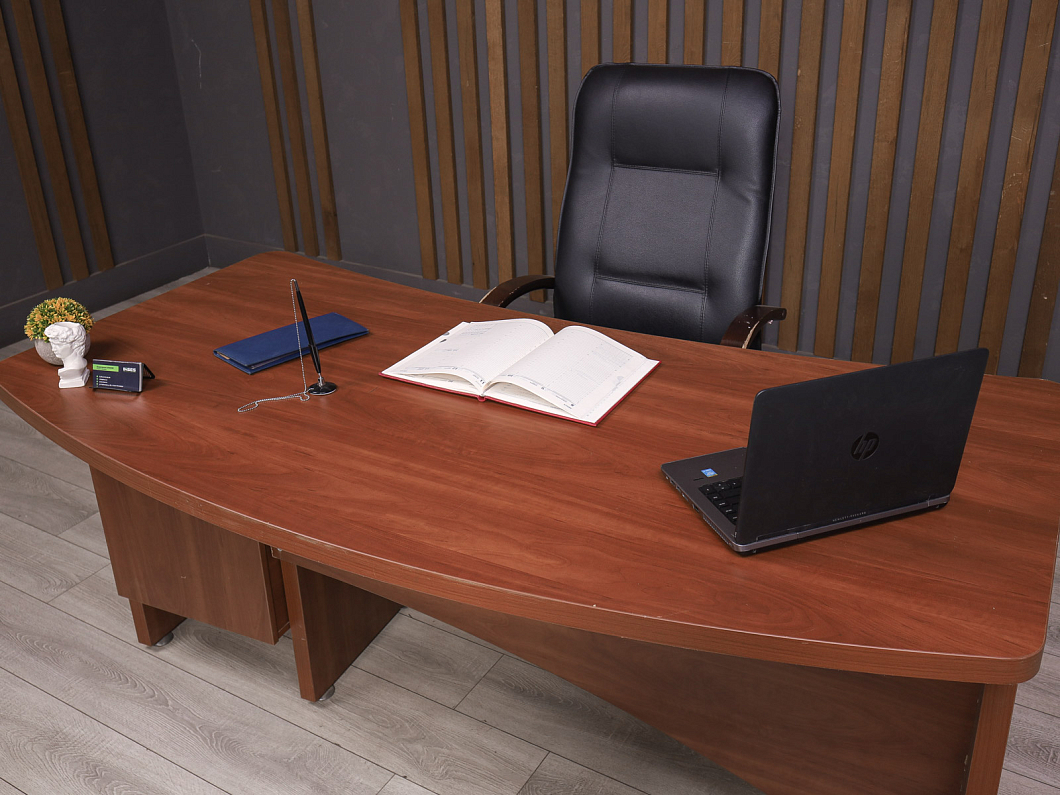 Стол руководителя ДСП Вишня Россия (1355-26095)