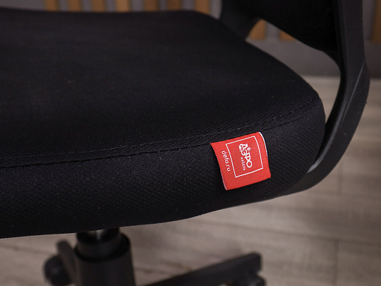 Офисное кресло ДЭФО Ткань Чёрный Россия