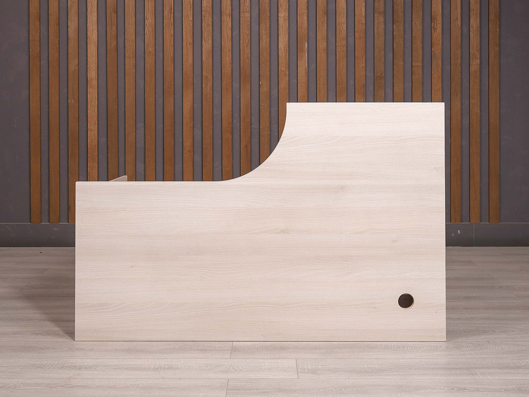 Стол эргономичный ДСП Дуб Россия (23256-18036)