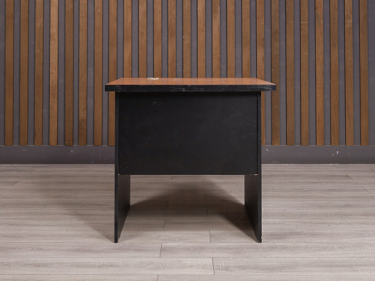 Стол прямоугольный ДСП Орех Россия