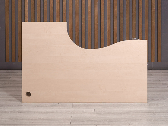 Стол эргономичный ДСП Клен Россия