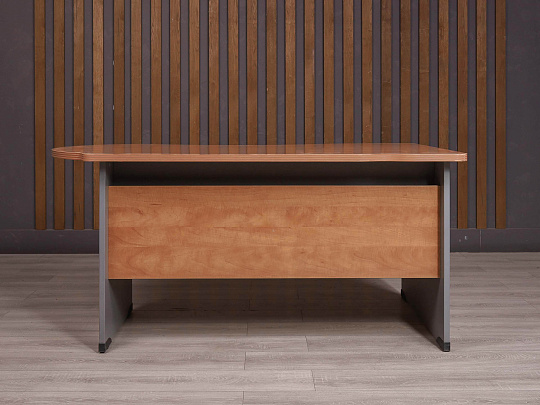 Стол эргономичный Berlin ДСП Орех Россия