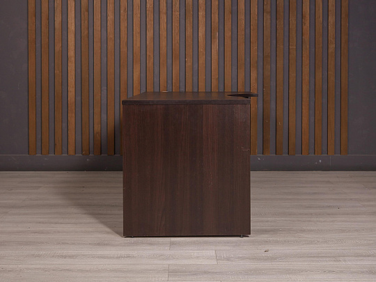 Стол эргономичный ДСП Венге Россия