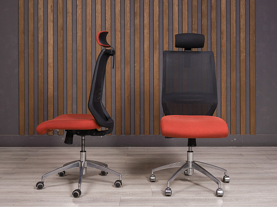 Кресло руководителя Ткань Красный Россия