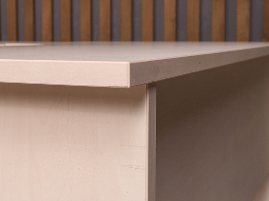 Стол с тумбой ДСП Дуб Россия