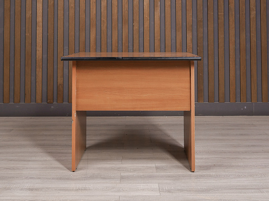 Стол прямоугольный ДСП Орех Россия