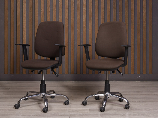 Офисное кресло Ткань Коричневый Россия