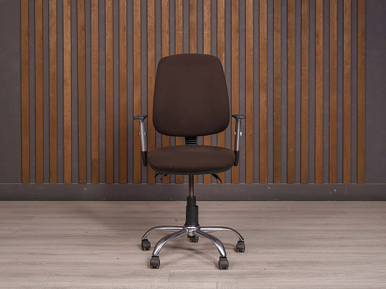 Офисное кресло Ткань Коричневый Россия