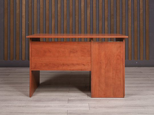 Стол с тумбой ДСП Мерано Россия