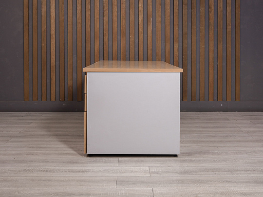 Стол с тумбой ДСП Клен Россия