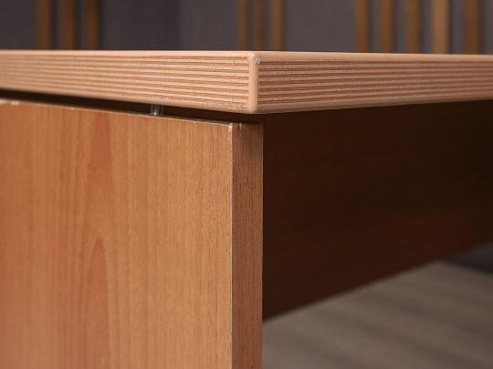 Стол с тумбой ДСП Орех Россия