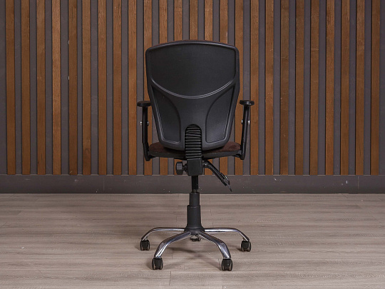 Офисное кресло Ткань Коричневый Россия