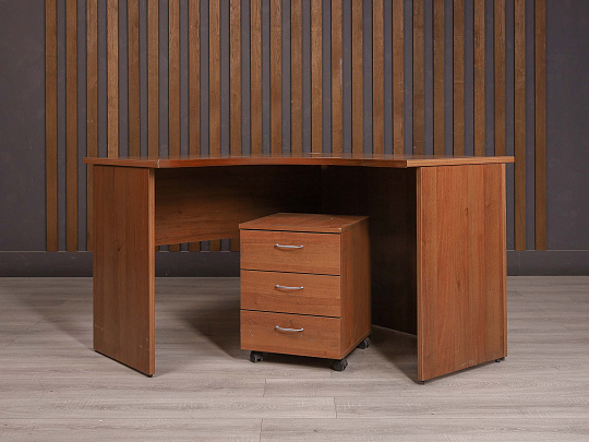 Стол с тумбой ДСП Орех Россия