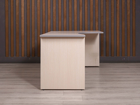 Стол эргономичный ДСП Дуб Россия