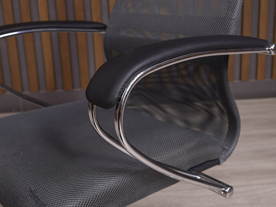 Офисное кресло Metta SU Ткань Серый Россия