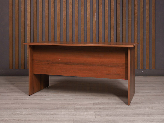 Стол прямоугольный ДСП Орех Россия