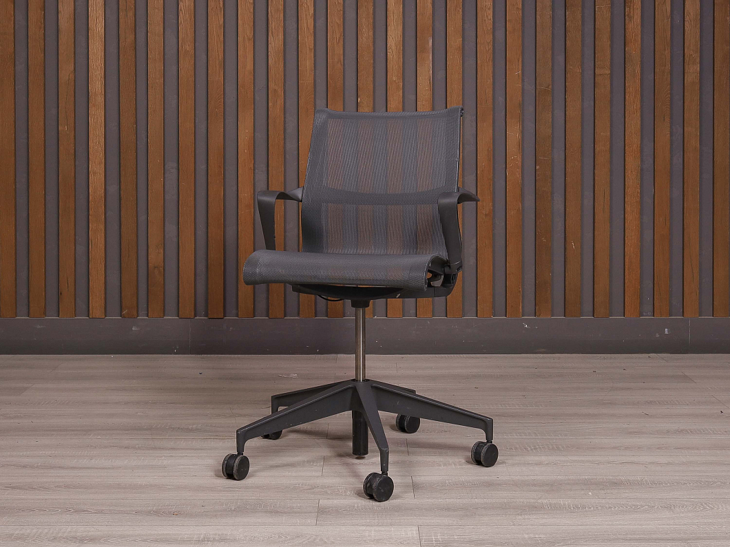 Офисное кресло Herman Miller Ткань Серый США (31641-28056)