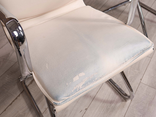 Конференц-кресло RIVA CHAIR Искусственная кожа Бежевый Россия