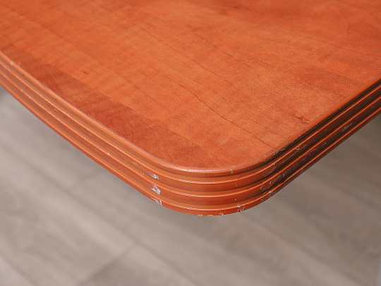 Стол эргономичный ДСП Орех Россия