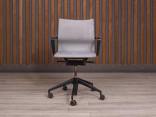 Офисное кресло Vitra Ткань Серый Швейцария