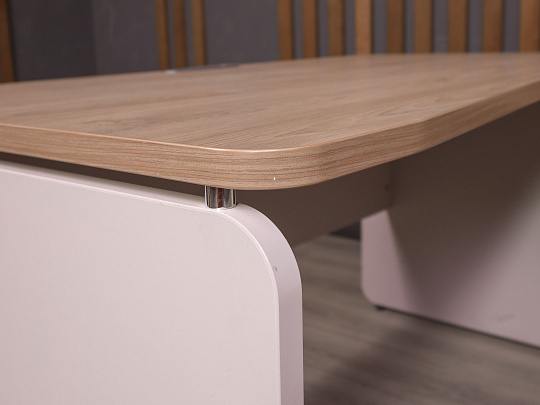 Стол с тумбой ДСП Ясень шимо Россия