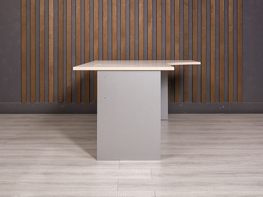 Стол угловой ДСП Дуб Россия