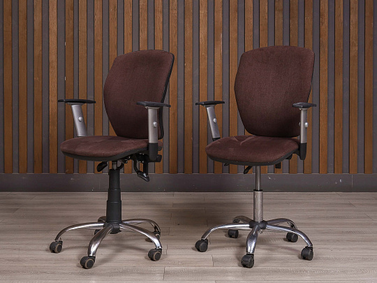 Офисное кресло Ткань Коричневый Россия