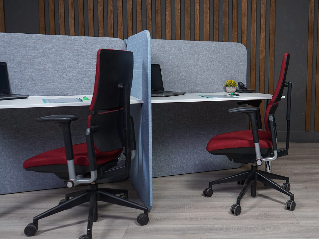 Бенч система на 4 рабочих места Ромео 13 2270x1600x1210 мм ДСП Белый Россия (22612-120324)