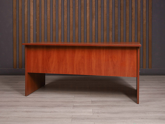 Стол эргономичный ДСП Вишня Россия